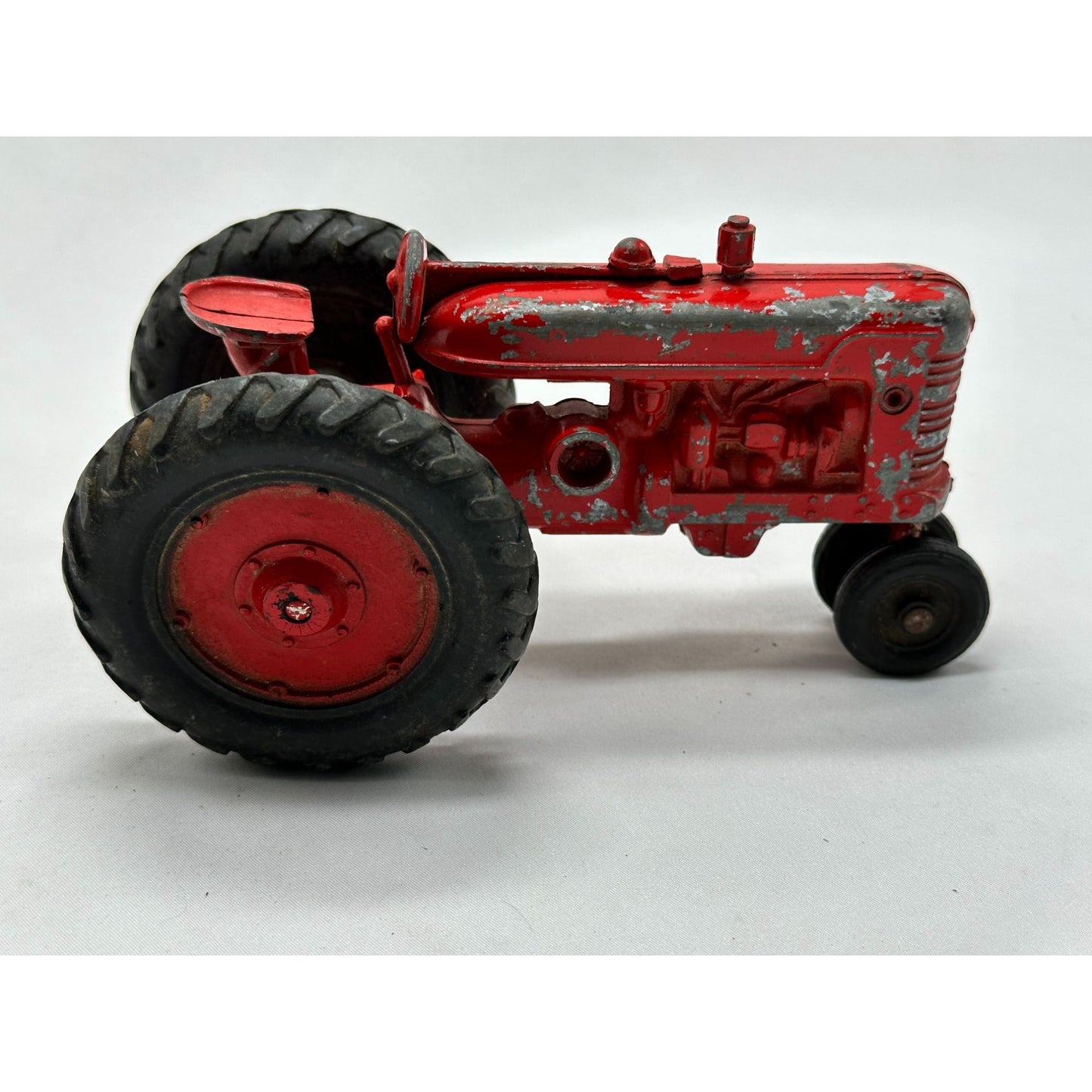 Antique Vintage Hubley 1950's Diecast Metal Red Farm Tractor Toy Collectible