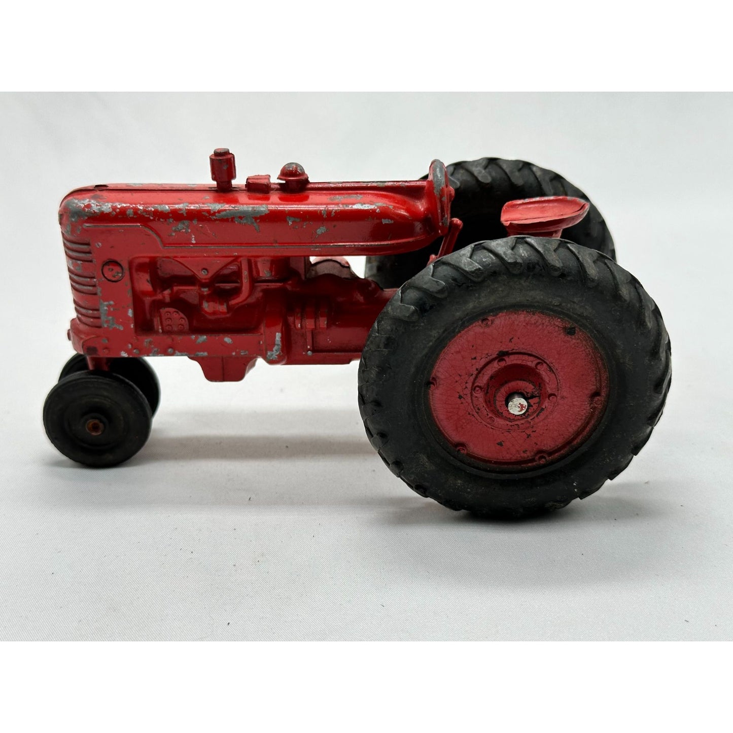 Antique Vintage Hubley 1950's Diecast Metal Red Farm Tractor Toy Collectible