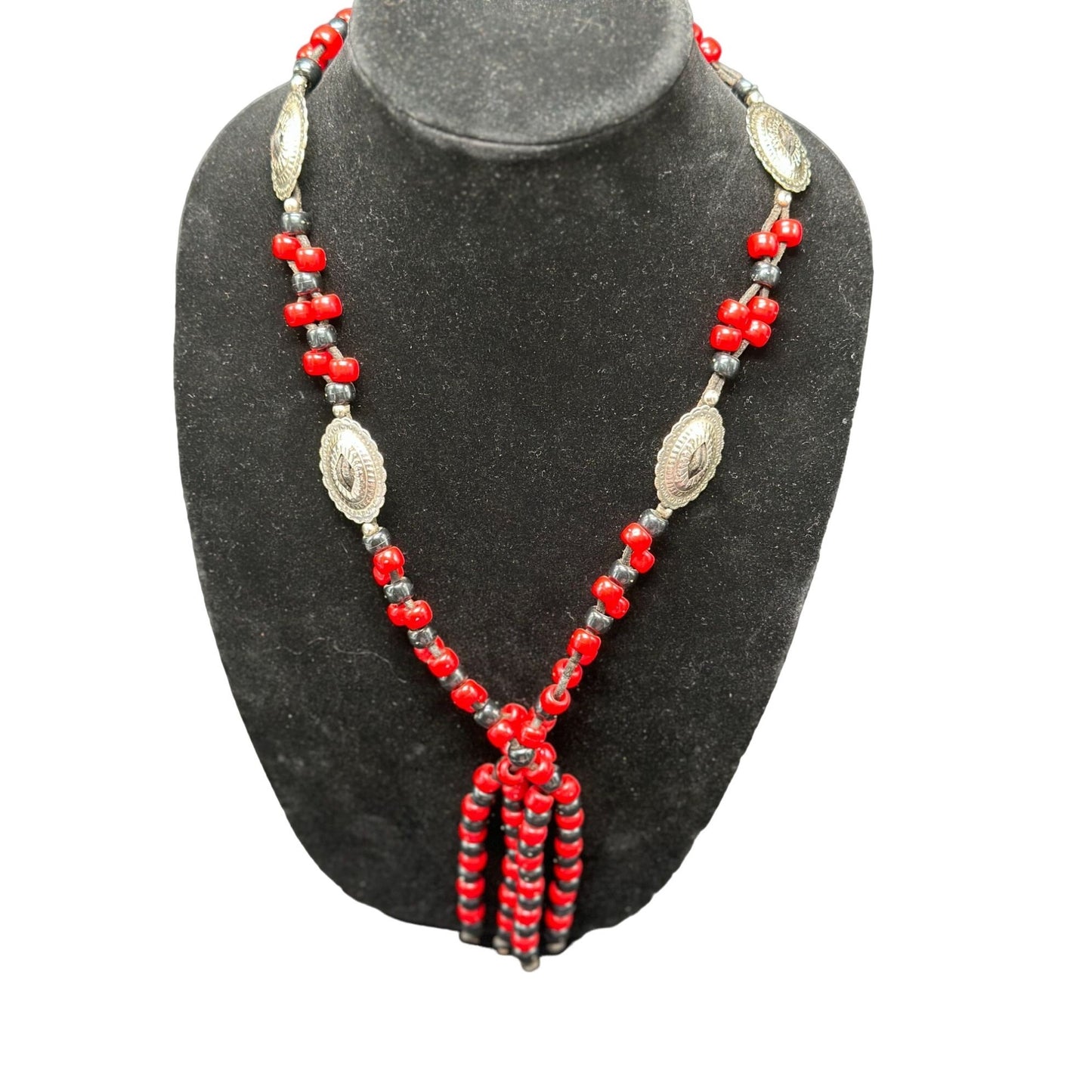 Vintage Womens Black & Red Beaded Boho Rodeo Concho Cowgirl Necklace 31"