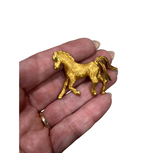 Vintage Women's Horse Brooch Gold Tone Moving Tail | Elegant & Timeless Collectible