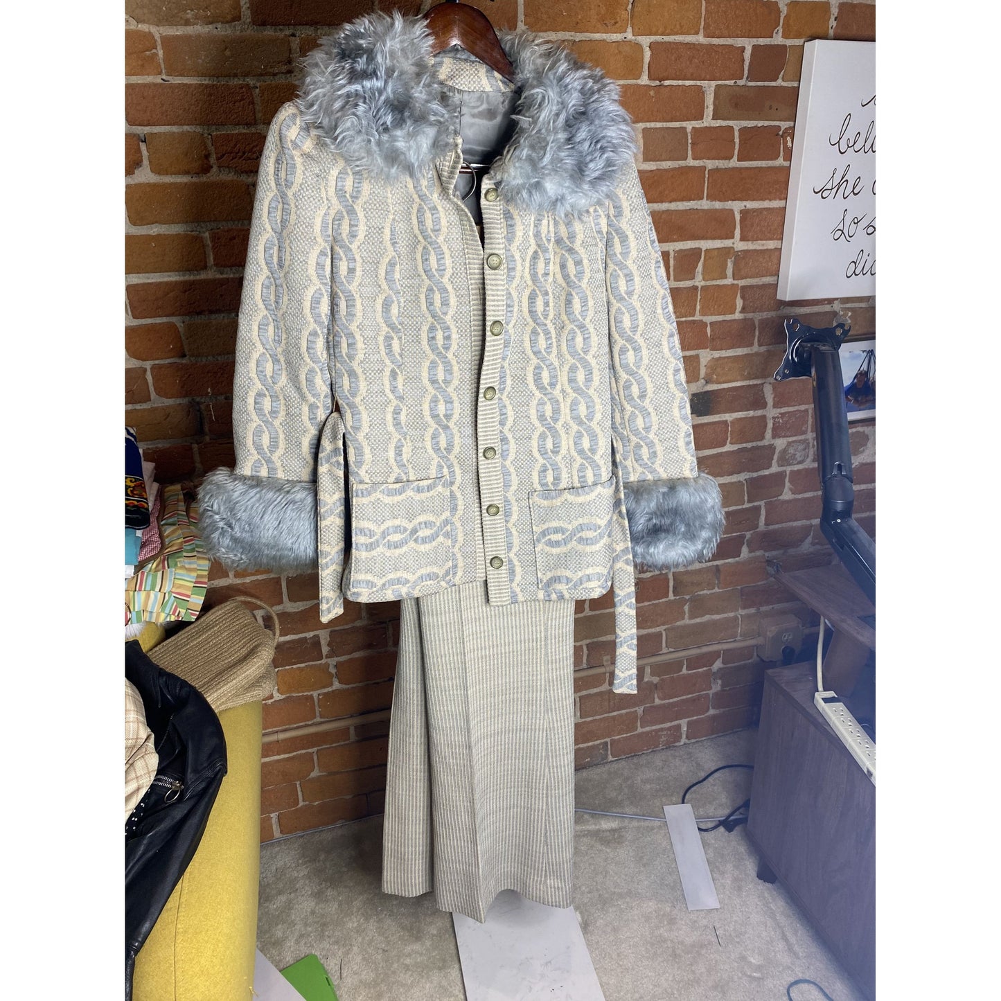 Greenlea Womens Fur Trim Jacket & Pleated Pants Set Size Medium